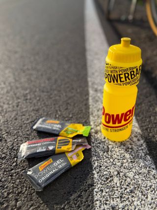 Užijte si víkend a nezapomeňte si pro své sportování zabalit POWERBAR energii do kapsy. #tvujsporttvojeidentita